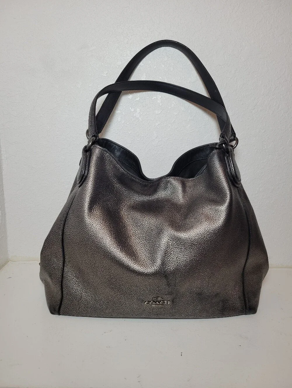 Coach Gunmetal Pebbled Shoulder Bag Silver Hardware Zip Magnetic Logo‎ Charm